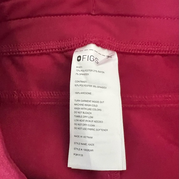 Figs Cranberry Cade Cargo pants Medium*** Read Description - Picture 4 of 9
